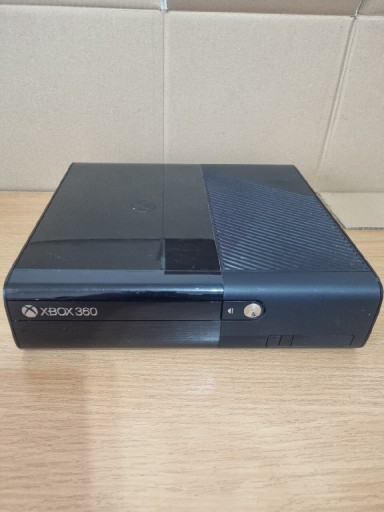 Zdjęcie oferty: Xbox 360 E CONSOLE Model 1538