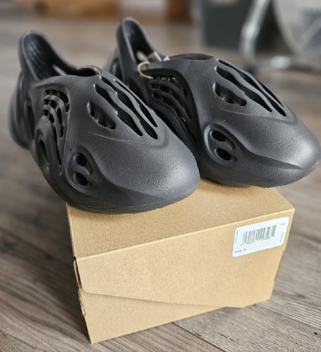 Zdjęcie oferty: adidas Yeezy Foam Runner Onyx (HP8739) - r. 43