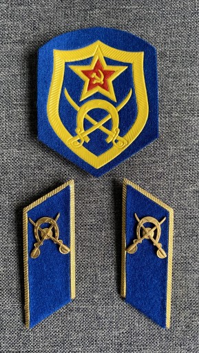 Zdjęcie oferty: Naszywka, patki i korpusówki kawalerii ZSRR.
