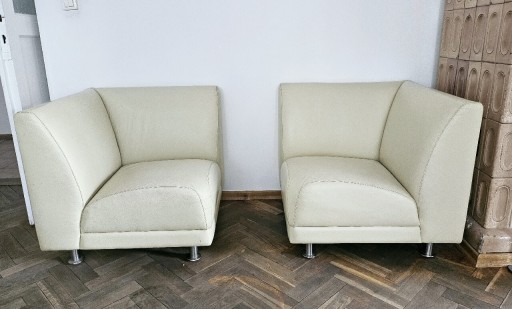 Zdjęcie oferty: Dwa fotele (mini sofa) skóra jasny beż używane