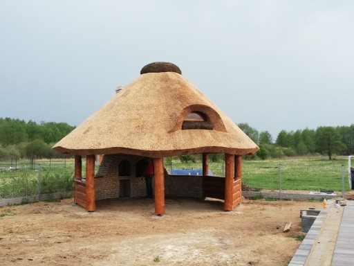 Zdjęcie oferty: Altana z bali pokryta strzecha śr. 5m trzcina eko