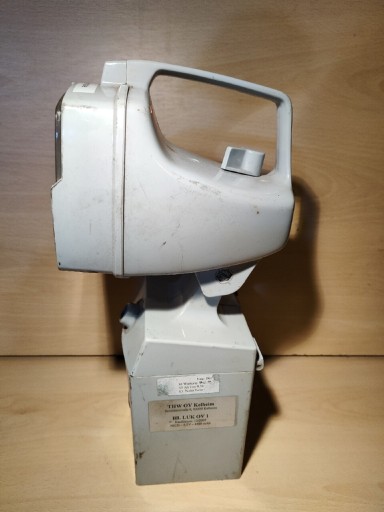 Zdjęcie oferty: Bosch Lampa akumulatorowa 