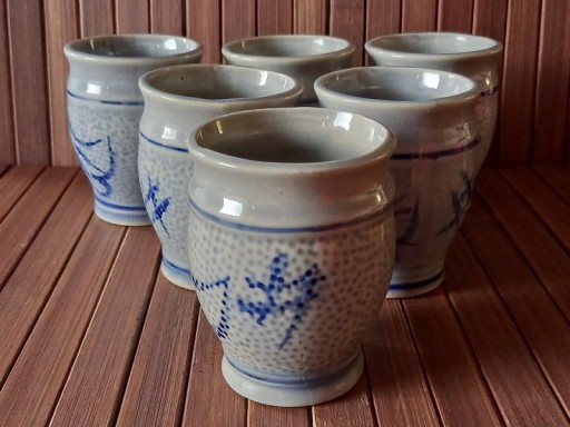 Zdjęcie oferty: Ceramiczne kubeczki  6 sztuk  ,vintage 