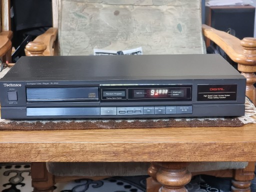 Zdjęcie oferty: Odtwarzacz CD Technics SL-P111