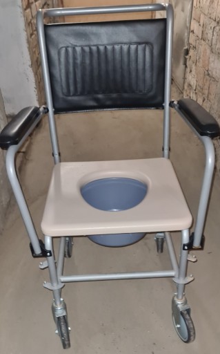Zdjęcie oferty: Wózek inwalidzki ręczny, Krzesło toaletowe