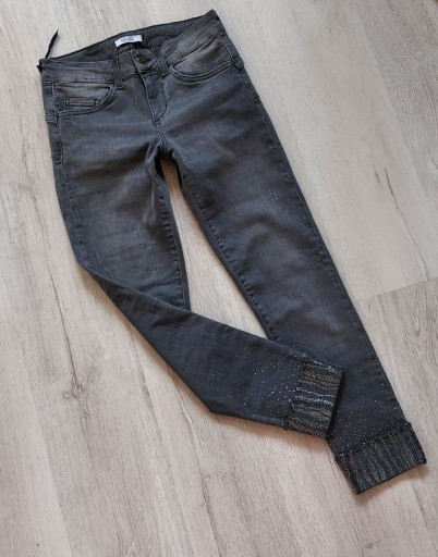 Zdjęcie oferty: LIU JO oryginalne spodnie jeansowe Roz.27 nowe