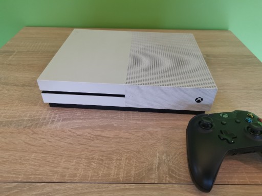 Zdjęcie oferty: Xbox One S + Pad
