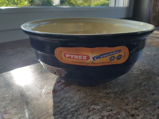 Zdjęcie oferty: Naczynie żaroodporne Pyrex 2 litry,miska dla psa