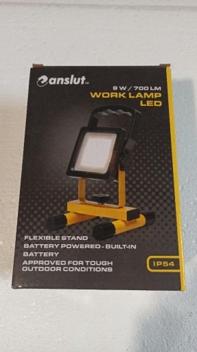 Zdjęcie oferty: Akumulatorowa lampa robocza LED IP54 9W 700 lm