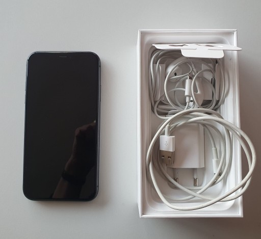 Zdjęcie oferty: Iphone 11 64GB czarny 