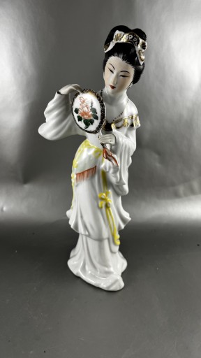 Zdjęcie oferty: Figurka porcelanowa Chinka