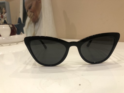 Zdjęcie oferty: Okulary słoneczne kocie oko Prada 
