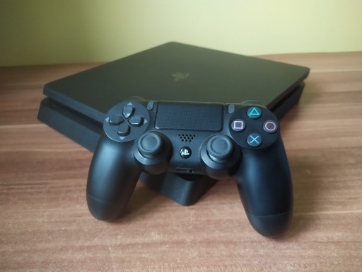 Zdjęcie oferty: Konsola SONY PS4 Playstation 4 SLIM 1 TB Pad Gra