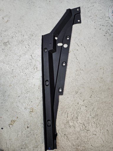 Zdjęcie oferty: Mazda CX-60 CX60 ZAŚLEPKA BŁOTNIKA LEWY PRZÓD PRZEDNIA KBB356916