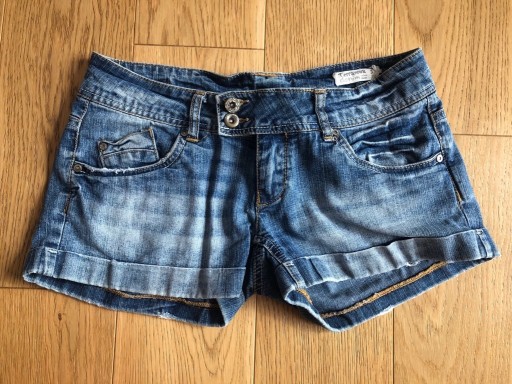 Zdjęcie oferty: Ciemnoniebieskie jeansowe szorty z niskim stanem