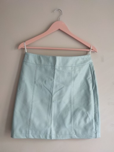 Zdjęcie oferty: Skóropodobna spódnica mini baby blue