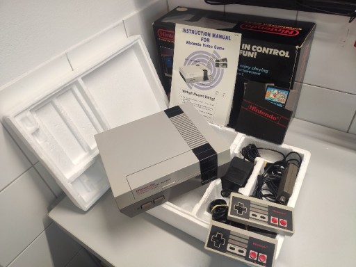 Zdjęcie oferty: Konsola Nintendo NES - stan kolekcjonerski z Mario