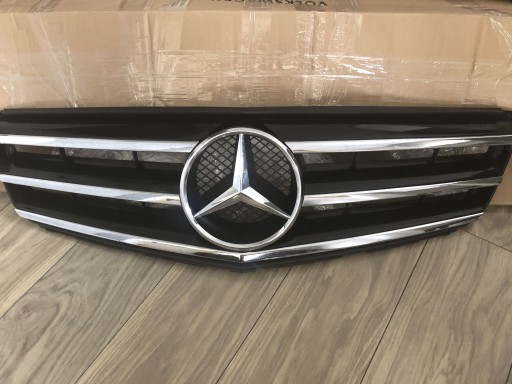 Zdjęcie oferty: Mercedes -Benz kratka chłodnicy ,grill,atrapa