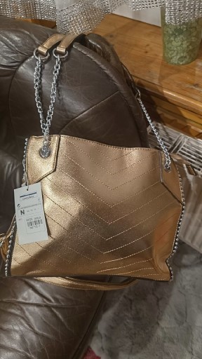 Zdjęcie oferty: Metaliczna torebka rose gold.