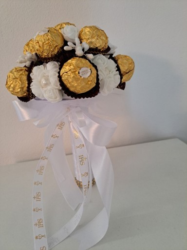 Zdjęcie oferty: Słodki bukiet z Ferrero Rocher Komunia