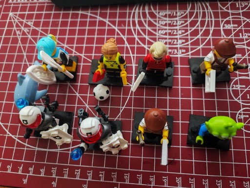 Zdjęcie oferty: LEGO minifigures 8 postaci 