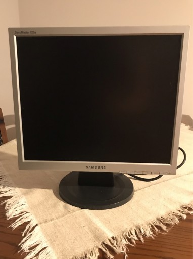 Zdjęcie oferty: Monitor SAMSUNG 720N