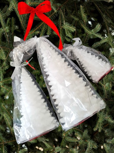 Zdjęcie oferty: Biała świeca dekoracyjna w kształcie choinki komplet 3 sztuki Nowe