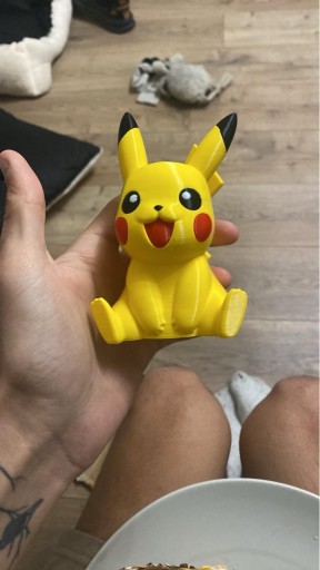 Zdjęcie oferty: Kolorowa Figurka Pikachu Pokemon - 12 cm!