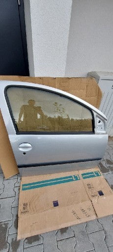 Zdjęcie oferty: Citroen C1 2006r. Drzwi prawe przednie .