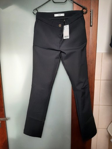 Zdjęcie oferty: Nowe eleganckie spodnie mango r. 40
