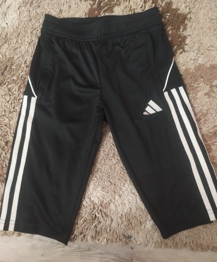 Zdjęcie oferty: Spodenki treningowe dla chłopca Adidas 140 cm