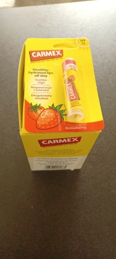 Zdjęcie oferty: Carmex truskawka -pomadka, balsalm do ust 12 sztuk
