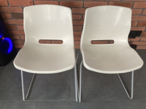 Zdjęcie oferty: Krzesła IKEA - 2 sztuki - stan bardzo dobry