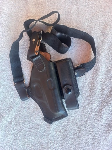 Zdjęcie oferty: PRL - kabura na pistolet, skórzana