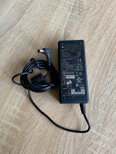 Zdjęcie oferty: Zasilacz Delta Electronics ADP-60DB 19V 3.16A