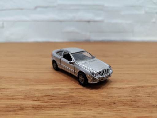 Zdjęcie oferty: SIKU Mercedes C32 Coupe AMG 