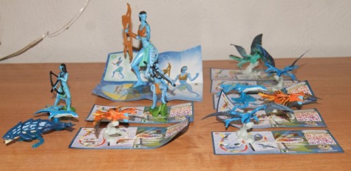 Zdjęcie oferty: Avatar - Kinder Niespodzianka Maxi + małe 11 sztuk