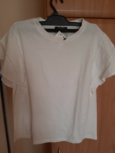 Zdjęcie oferty: BERSHKA nowa bluzeczka biała  T-shirt XS 34  36 S