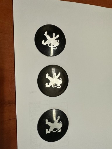 Zdjęcie oferty: PEUGEOT EMBLEMAT 3x NAKLEJKI 56mm