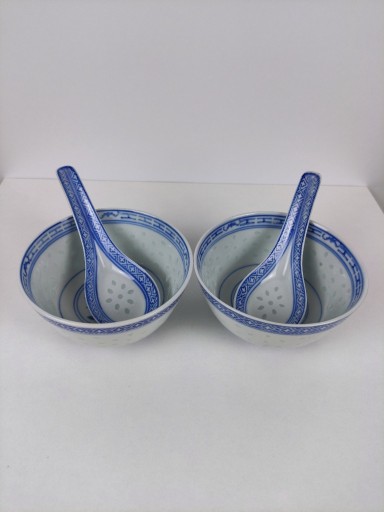 Zdjęcie oferty: Śliczny zestaw porcelany ryżowej miseczki miski 