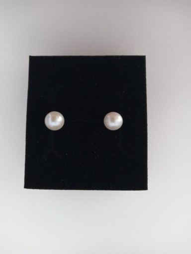 Zdjęcie oferty: Srebrne kolczyki z perłami