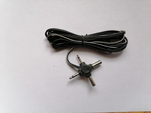 Zdjęcie oferty: KABEL PRZEWÓD ZASILAJĄCY WTYK KRZYŻAK KRZYŻAKOWY CZARNY