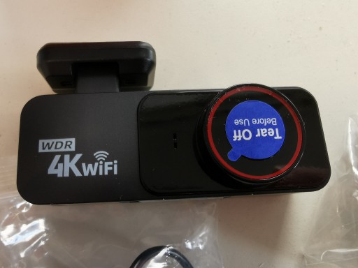 Zdjęcie oferty: Wideorejestrator z tylną kamerą, wi-fi, GPS