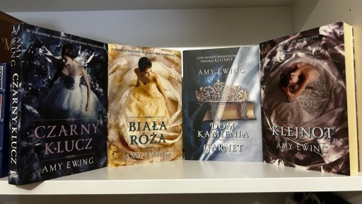 Zdjęcie oferty: Klejnot - Amy Ewing (1-4, komplet!)