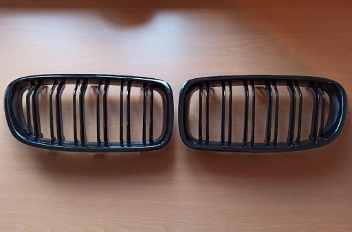 Zdjęcie oferty: Nowe nerki czarny połysk BMW F30 F31 F80 grill