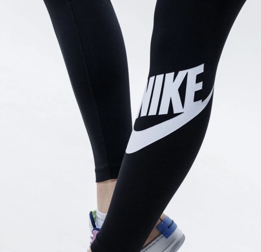 Zdjęcie oferty: Leginsy damskie Nike S