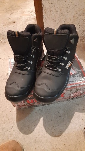 Zdjęcie oferty: Buty ochronne Urgent 126 S3 SRC roz. 43