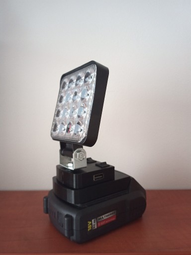 Zdjęcie oferty: Halogen do MEEC TOOLS  z USB lampa robocz adapter