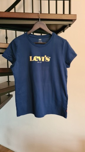 Zdjęcie oferty: Nowy T-shirt damski  Levi's rozmiar L 