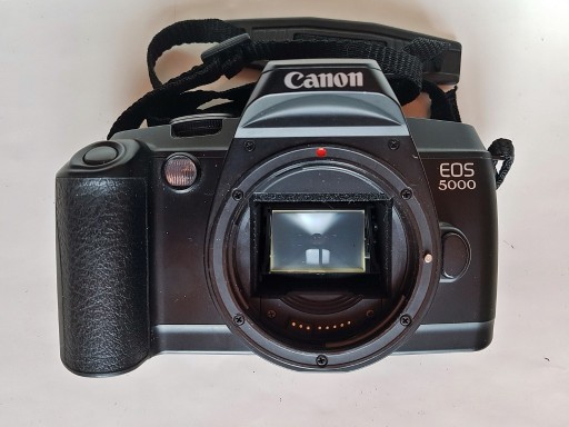 Zdjęcie oferty: 2. Canon  EOS 5000  -  Korpus